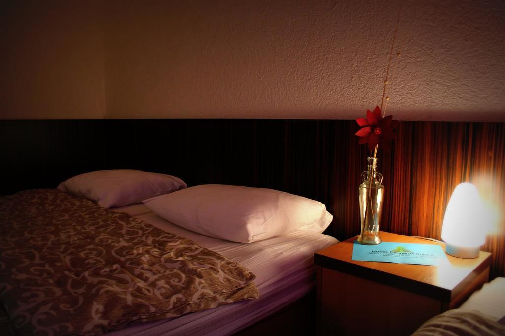 Hotel Piramida Sunca 비소코 외부 사진