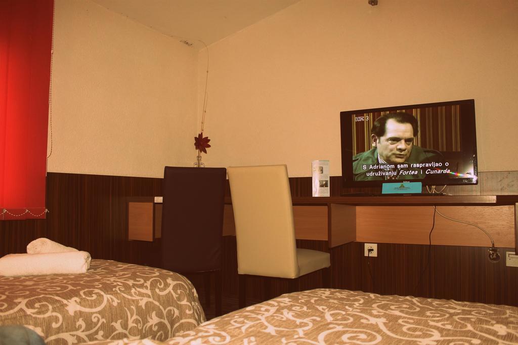 Hotel Piramida Sunca 비소코 외부 사진