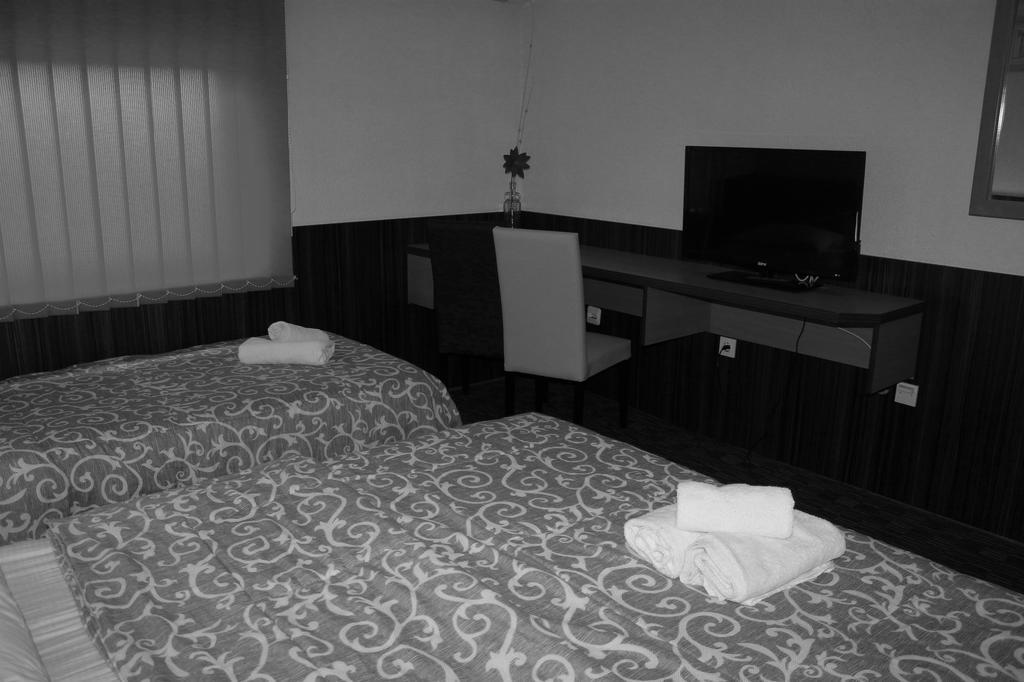 Hotel Piramida Sunca 비소코 객실 사진