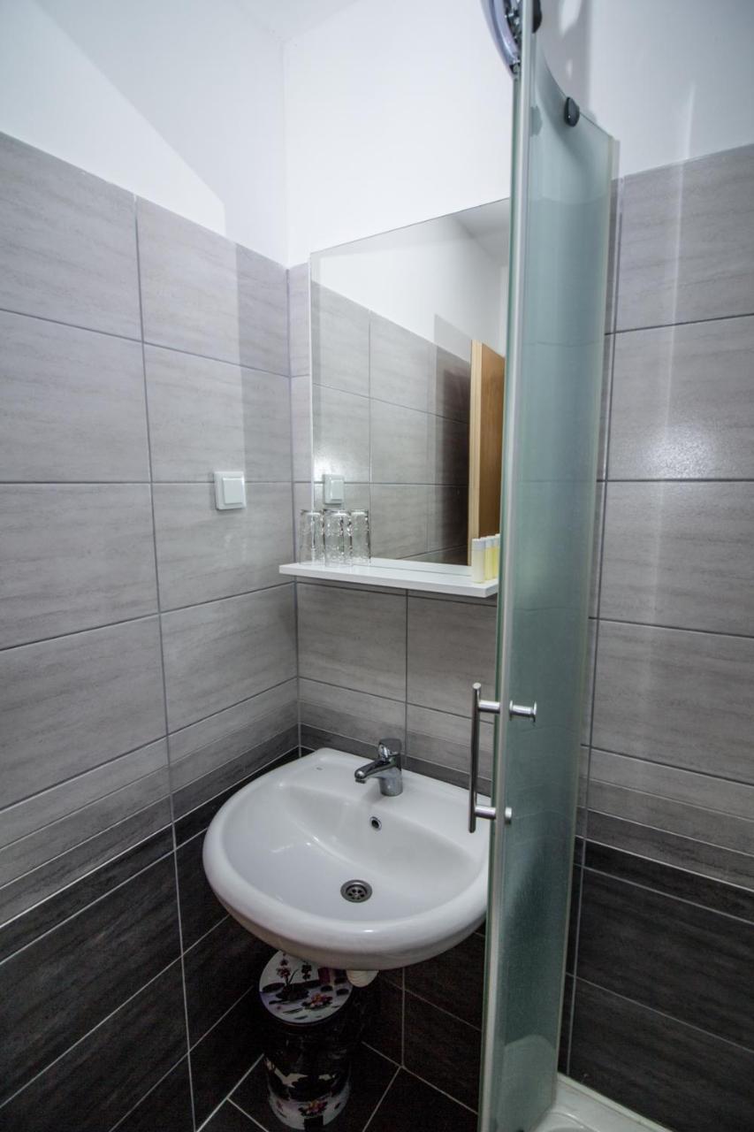 Hotel Piramida Sunca 비소코 외부 사진
